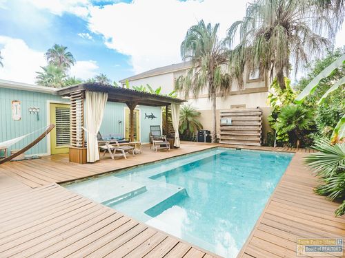 121 E Swordfish St, South Padre Island, TX, 78597-6922 | Card Image