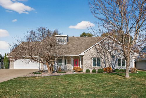 706 Bohlken Dr, Hastings, MN, 55033-3815 | Card Image