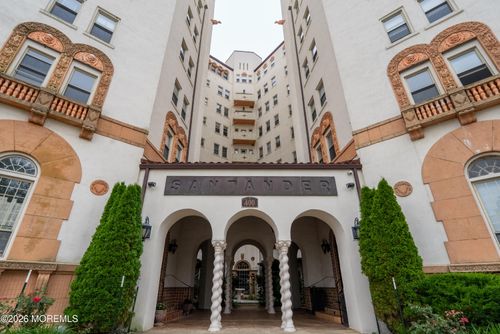 4e-400 Deal Lake Dr, Asbury Park, NJ, 07712-5174 | Card Image