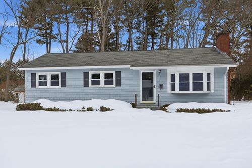 4 Charlemont Ct, North Chelmsford, MA, 01863-2305 | Card Image