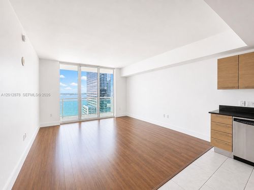 2208-951 Brickell Ave, Miami, FL, 33131-3937 | Card Image