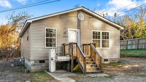 546 Woodlawn St, Asheboro, NC, 27203-4958 | Card Image