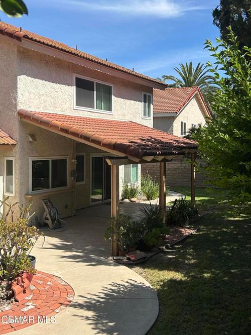 2885 Circle View Dr, Simi Valley, CA, 93063-2161 | Card Image