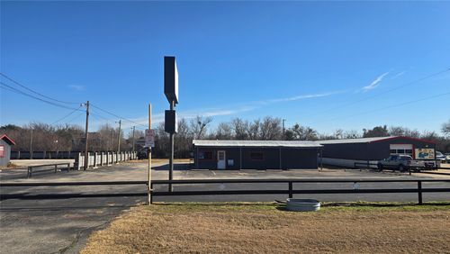 2817 Wilshire Boulevard, Burleson, TX, 76028 | Card Image