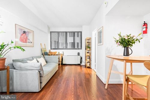 apt-204-1701 16th St Nw, WASHINGTON, DC, 20009-3160 | Card Image