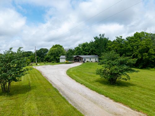 11067 N Highway Vv, COLUMBIA, MO, 65202-7579 | Card Image