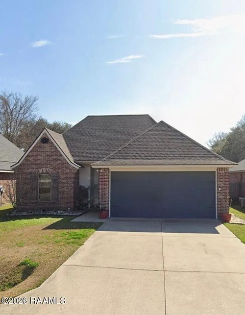 211 Milton Estates Ln, Youngsville, LA, 70592-6089 | Card Image