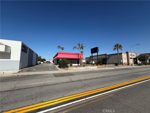 590 S E St, San Bernardino, CA, 92408-1904 | Card Image