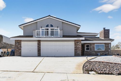 41537 Poplar Cir, Palmdale, CA, 93551-2814 | Card Image