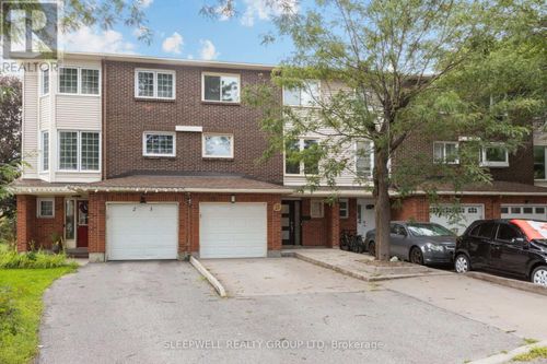 21 Kedgewick Court, Ottawa, ON, K2G4M9 | Card Image