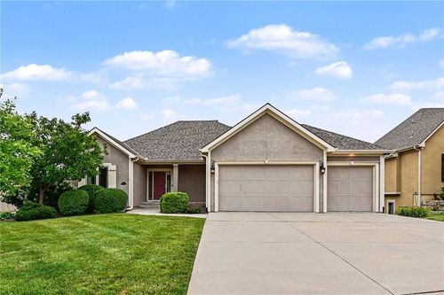 10015 N Michigan Ave, Kansas City, MO, 64155-8906 | Card Image