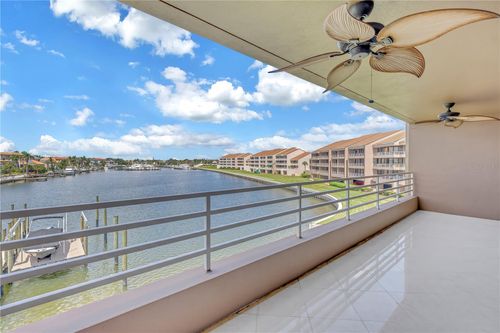 apt-204-2775 Kipps Colony Dr, GULFPORT, FL, 33707-3945 | Card Image
