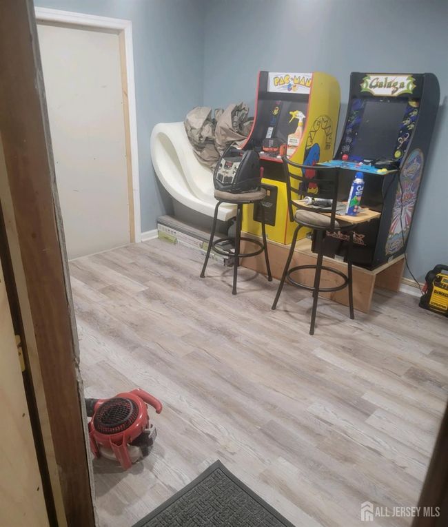 47 Harrison Ave, House other with 3 bedrooms, 2 bathrooms and null parking in Edison NJ | Image 26