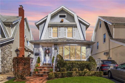 1655 Marine Pkwy, Brooklyn, NY, 11234-4216 | Card Image