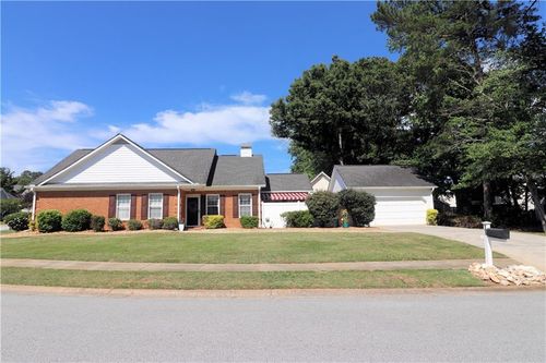 105 Woodgate Dr, Fayetteville, GA, 30214-2451 | Card Image