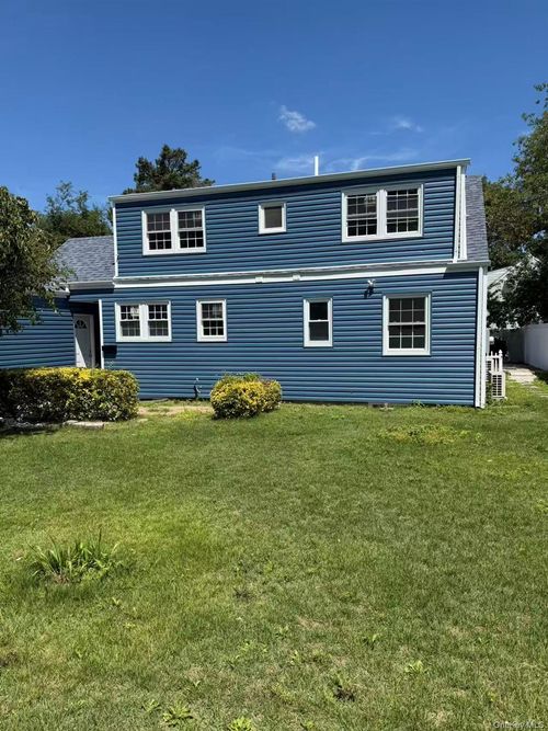 1009 Centennial Ave, North Baldwin, NY, 11510-1521 | Card Image