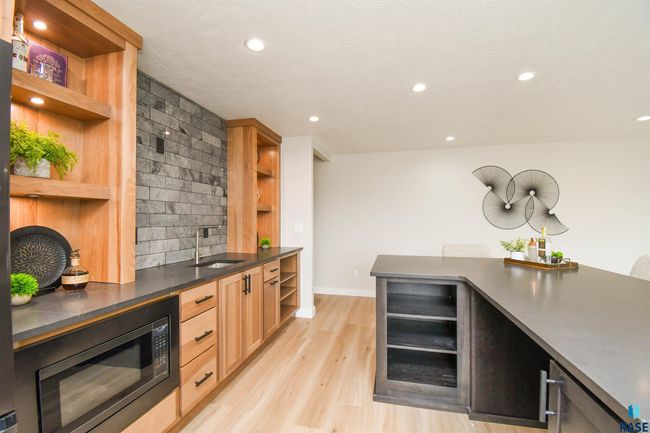 6504 E Hawker Trl, House other with 5 bedrooms, 4 bathrooms and null parking in Sioux Falls SD | Image 54
