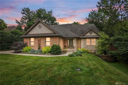 2210 Hidden Woods Blvd, Beavercreek, OH, 45431-3392 | Card Image