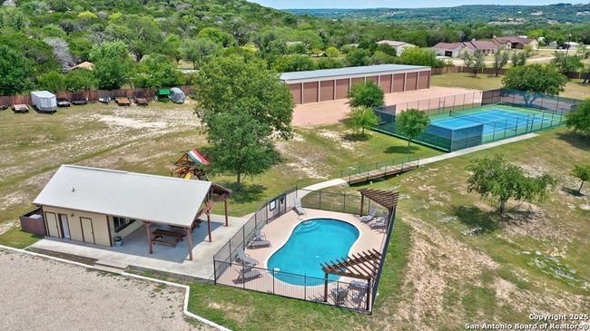 221 Cypress Estates Pkwy, House other with 3 bedrooms, 2 bathrooms and null parking in Ingram TX | Image 49