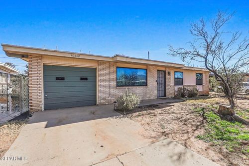 10548 Clearwater St, El Paso, TX, 79924-1935 | Card Image