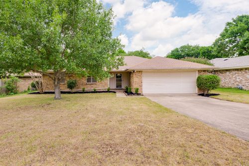 419 Dow Ross Boulevard, Duncanville, TX, 75116 | Card Image