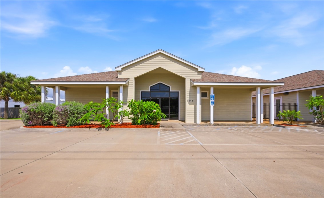 2248 Flour Bluff Dr, Corpus Christi, TX 78418