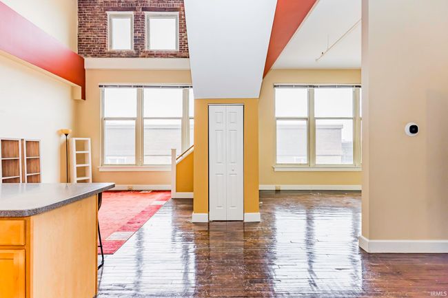 APT-304 - 301 S Walnut St, Condo with 1 bedrooms, 2 bathrooms and null parking in Muncie IN | Image 4