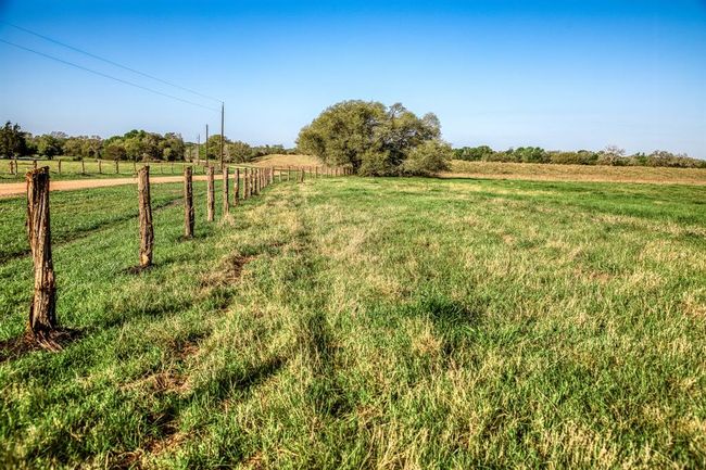 10 Fieldcrest Ln, Home with 0 bedrooms, 0 bathrooms and null parking in Burton TX | Image 7