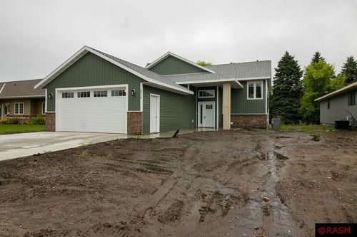 2216 Lake Ave, New Ulm, MN, 56073-4905 | Card Image