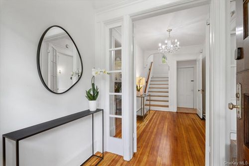 26 Circle Rd, Scarsdale, NY, 10583-5322 | Card Image