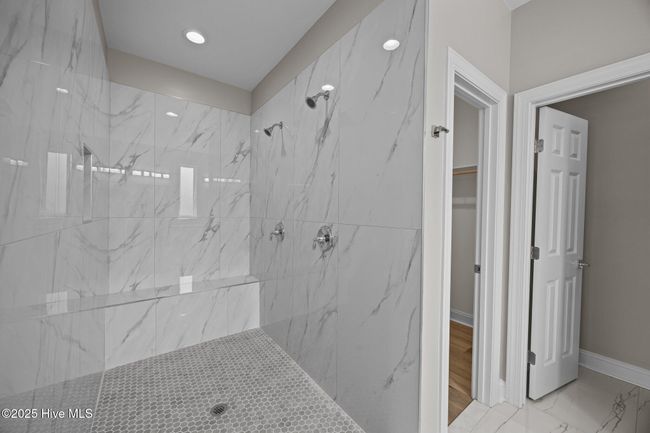 Primary Shower | Image 34