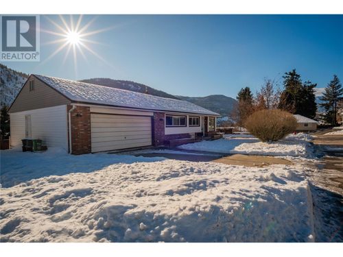 3310 Dahlia Cres, Trail, BC, V1R2X9 | Card Image