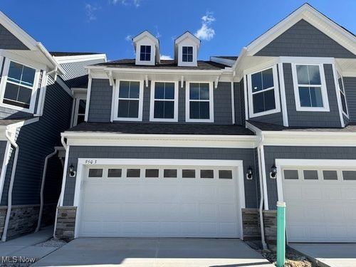 unit-3-950 Memory Ln, Aurora, OH, 44202-8911 | Card Image