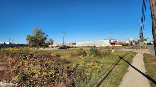 30935 Utica Rd, Roseville, MI, 48066-1541 | Card Image