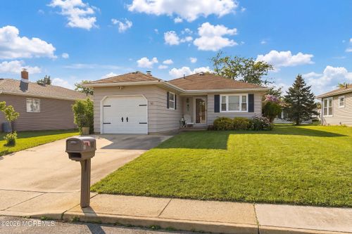 10 Abaco St, Toms River, NJ, 08757-3735 | Card Image
