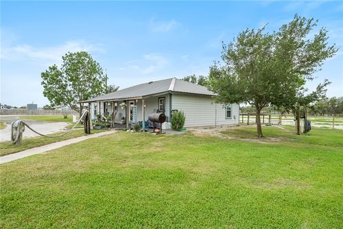 2222 Johnson Rd, Aransas Pass, TX, 78336-6316 | Card Image