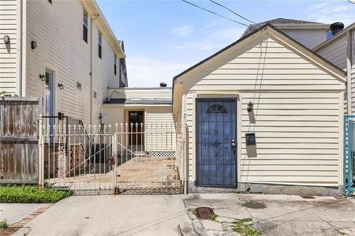 b-801 Austerlitz St, New Orleans, LA, 70115-2605 | Card Image