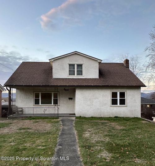 2008 S Webster Ave, Scranton, PA, 18505-3326 | Card Image