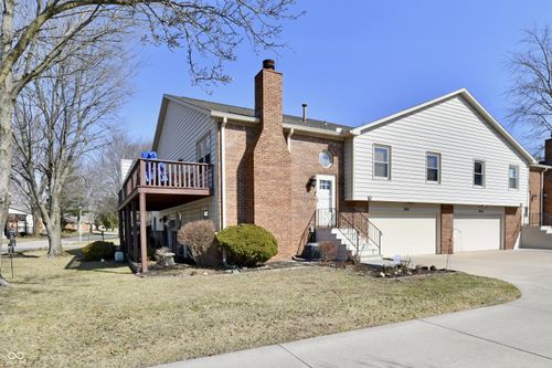 9235 Doubloon Rd, Indianapolis, IN, 46268-3208 | Card Image