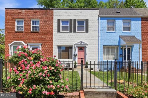 49 W Reed Ave, ALEXANDRIA, VA, 22305-2427 | Card Image