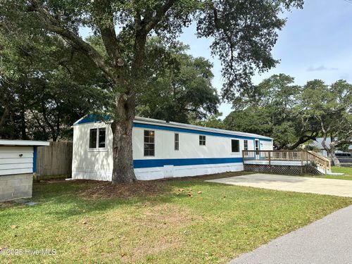 146 Lennoxville Point Rd, Beaufort, NC, 28516-7810 | Card Image