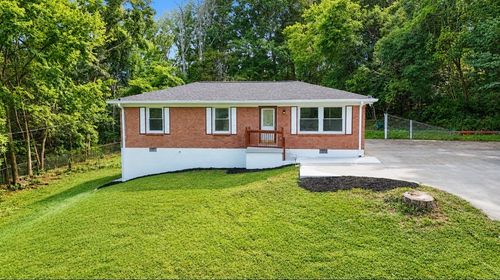 101 Travis St, Hendersonville, TN, 37075-2809 | Card Image