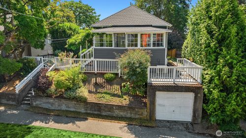 3943 S Orcas Street, Seattle, WA, 98118 | Card Image
