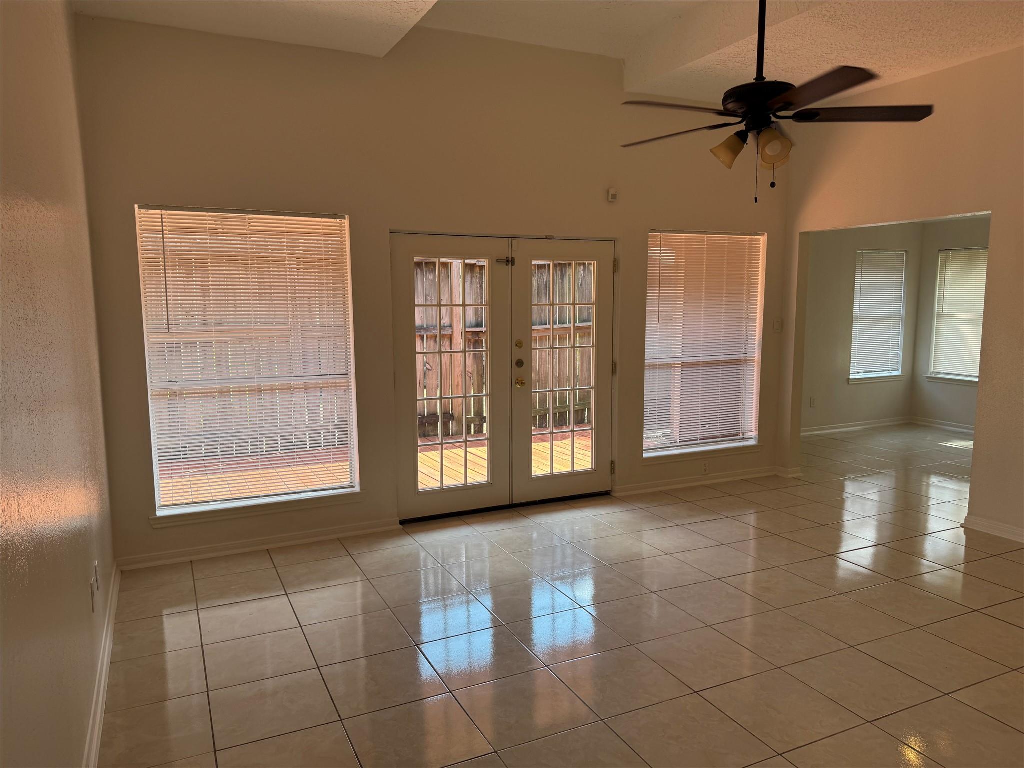 Residential Lease in Spring 3