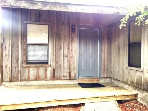 206 Pear St, Covington, LA, 70433-6241 | Card Image
