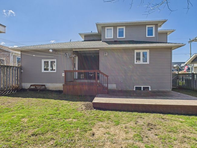 91 Park St, House other with 3 bedrooms, 3 bathrooms and 2 parking in Goderich ON | Image 34