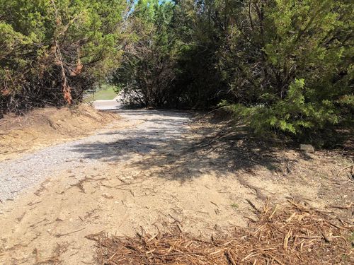 1408 Robyn Rd, Azle, TX, 76020-1662 | Card Image