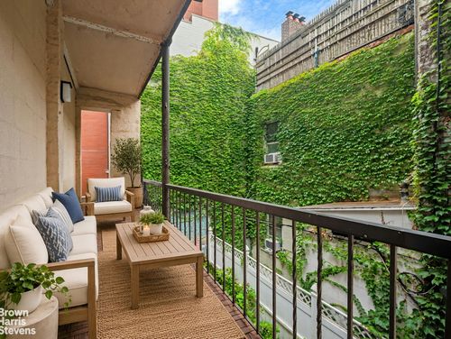 2b-459 Hudson Street, New York City, NY, 10014 | Card Image