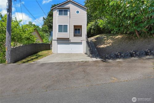 3738 S Perry St, Seattle, WA, 98118-5242 | Card Image