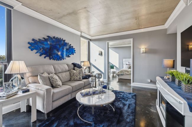 APT-305 - 3901 W End Ave, Condo with 2 bedrooms, 3 bathrooms and 1 parking in Nashville TN | Image 6